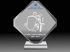 Biểu trưng pha lê PL PL017